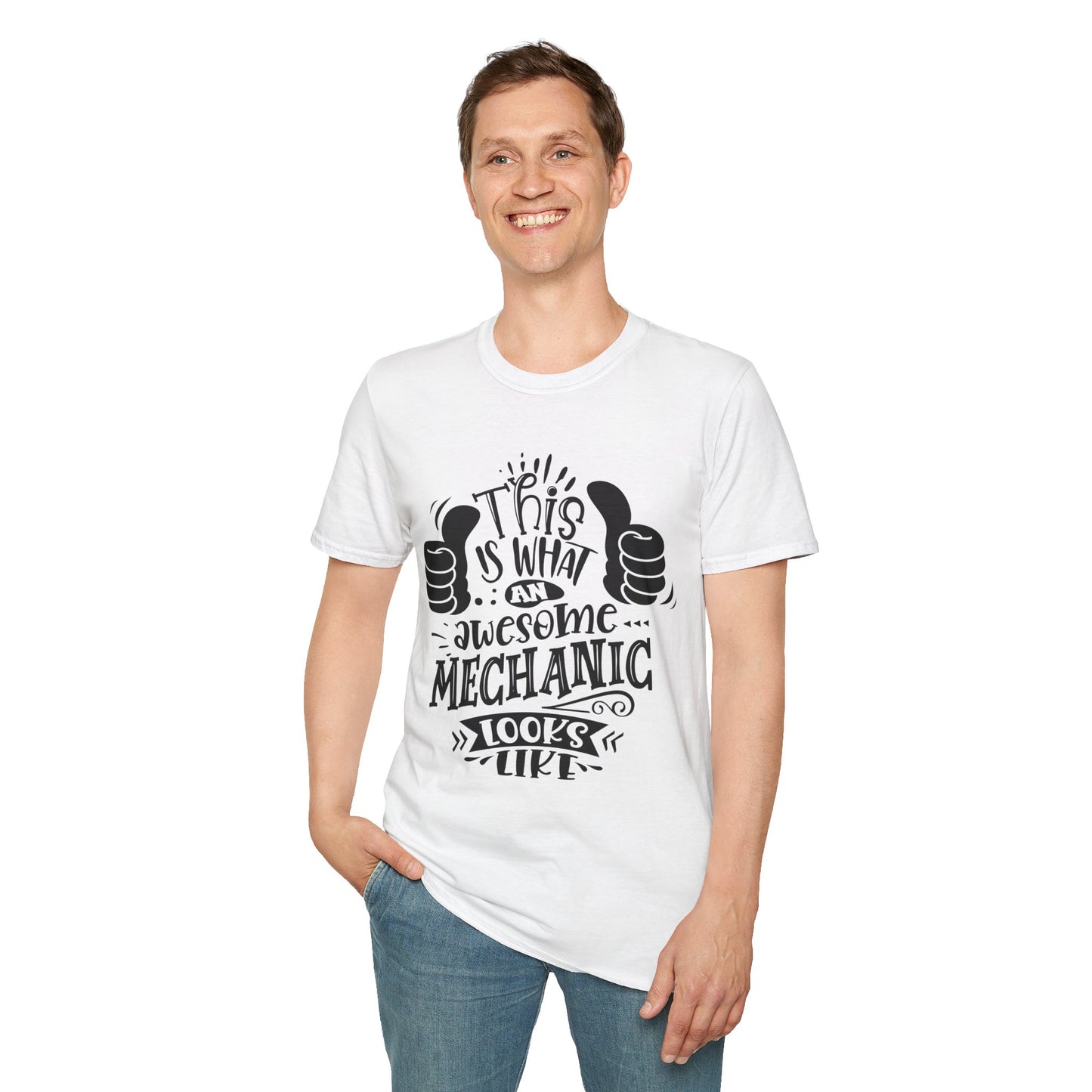 Mechanic looks Unisex Softstyle T-Shirt